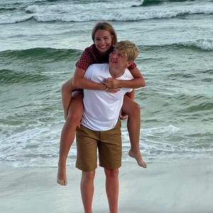 Meet your Posher, Addi